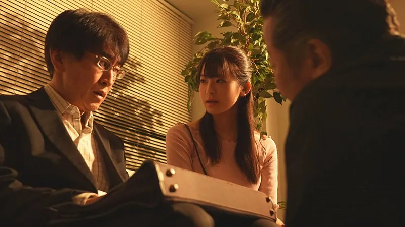 Anh xã vay nợ bang hội, vợ yêu phải bán thân để trả nợ