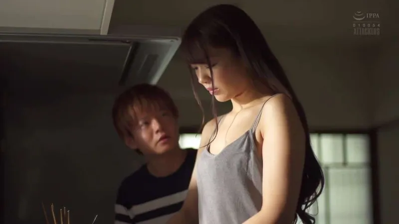 Anh rể quan hệ cô em vợ đang buồn bã vì thất tình