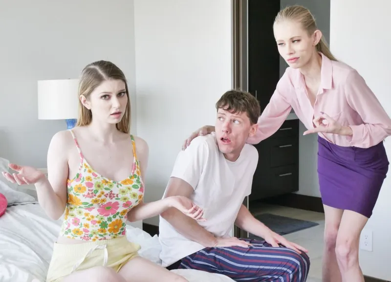 Mẹ kế bắt con gái riêng của ông xã phang với cậu con trai