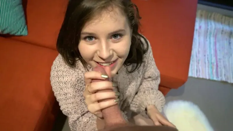 Bắn tinh ngập chiếc cô bé hồng của gấu dễ thương